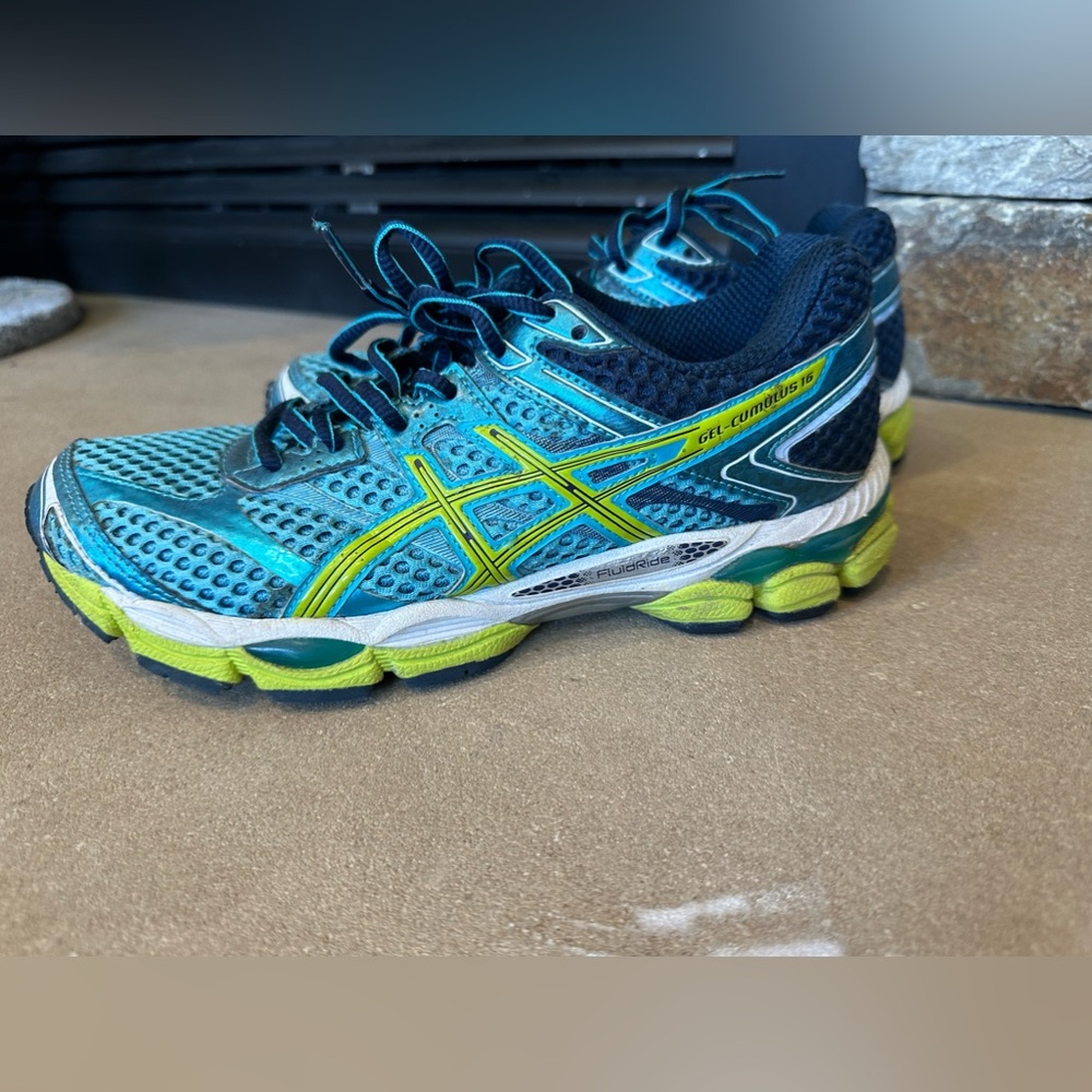 ASICS Women’s Gel-Cumulus 16 Running Shoes